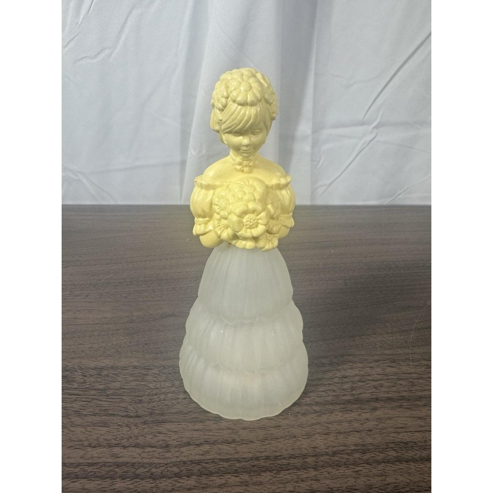 Vintage Avon Sweet‎ Honesty Cologne Figurine Decanter EMPTY